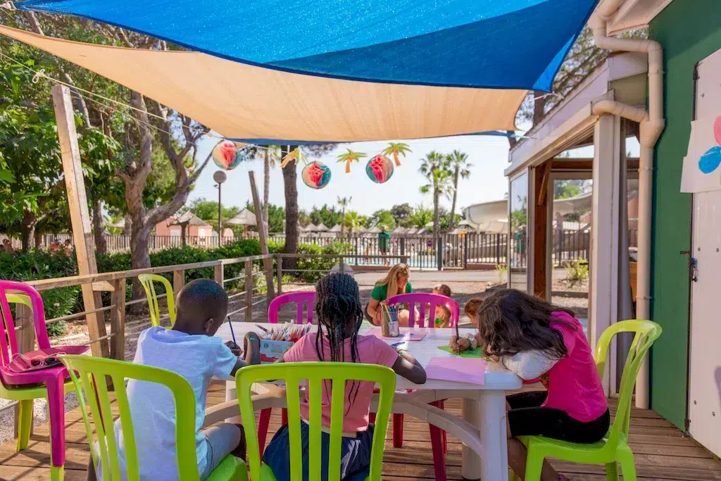 club enfant camping domaine sainte veziane