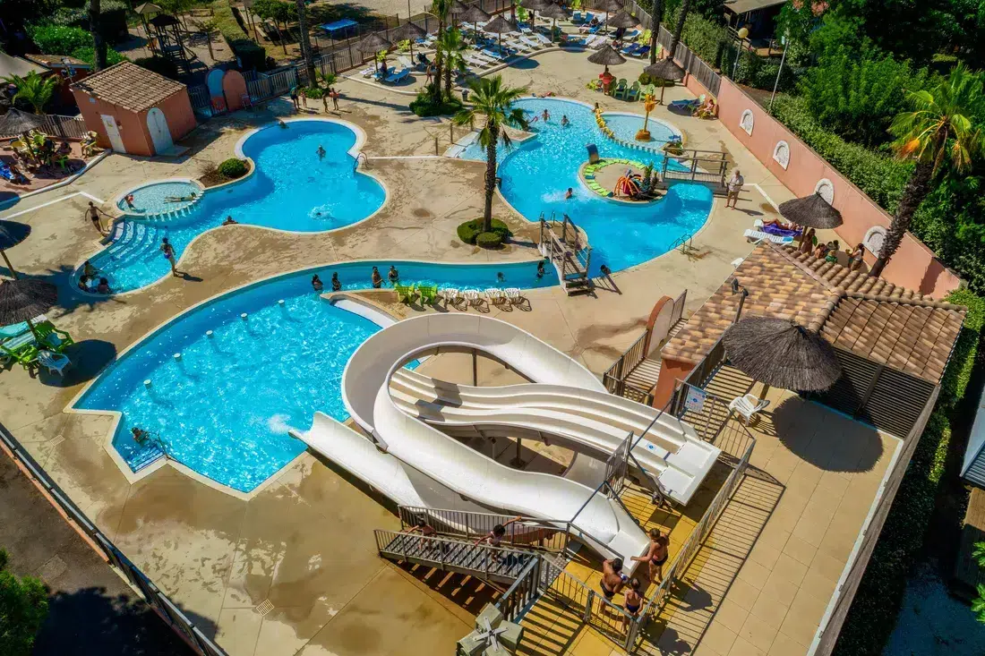 Domaine Sainte Veziane Toboggans aquatiques