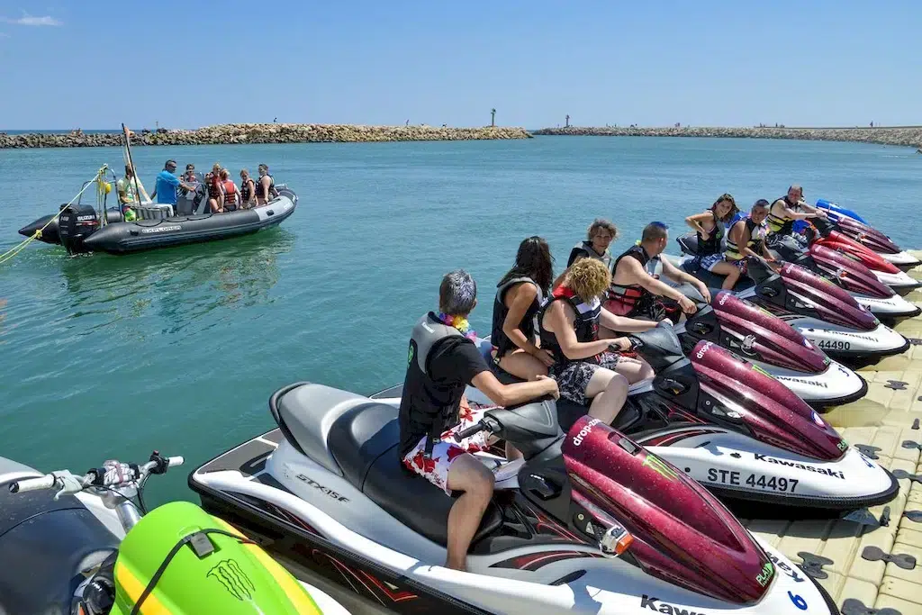 jet ski en famille dans l herault